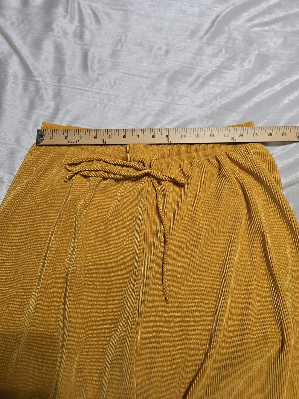 Ripe Mustard Ribbed Wide-Leg Crop Pants Size XL NWOT. Zig Zag Stripe
